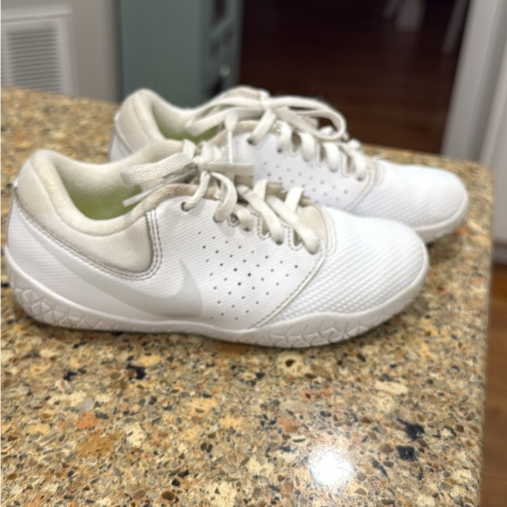 Nike youth cheer shoes